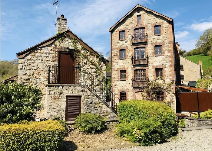 The Old Mill Holiday Cottages, Nr Mold