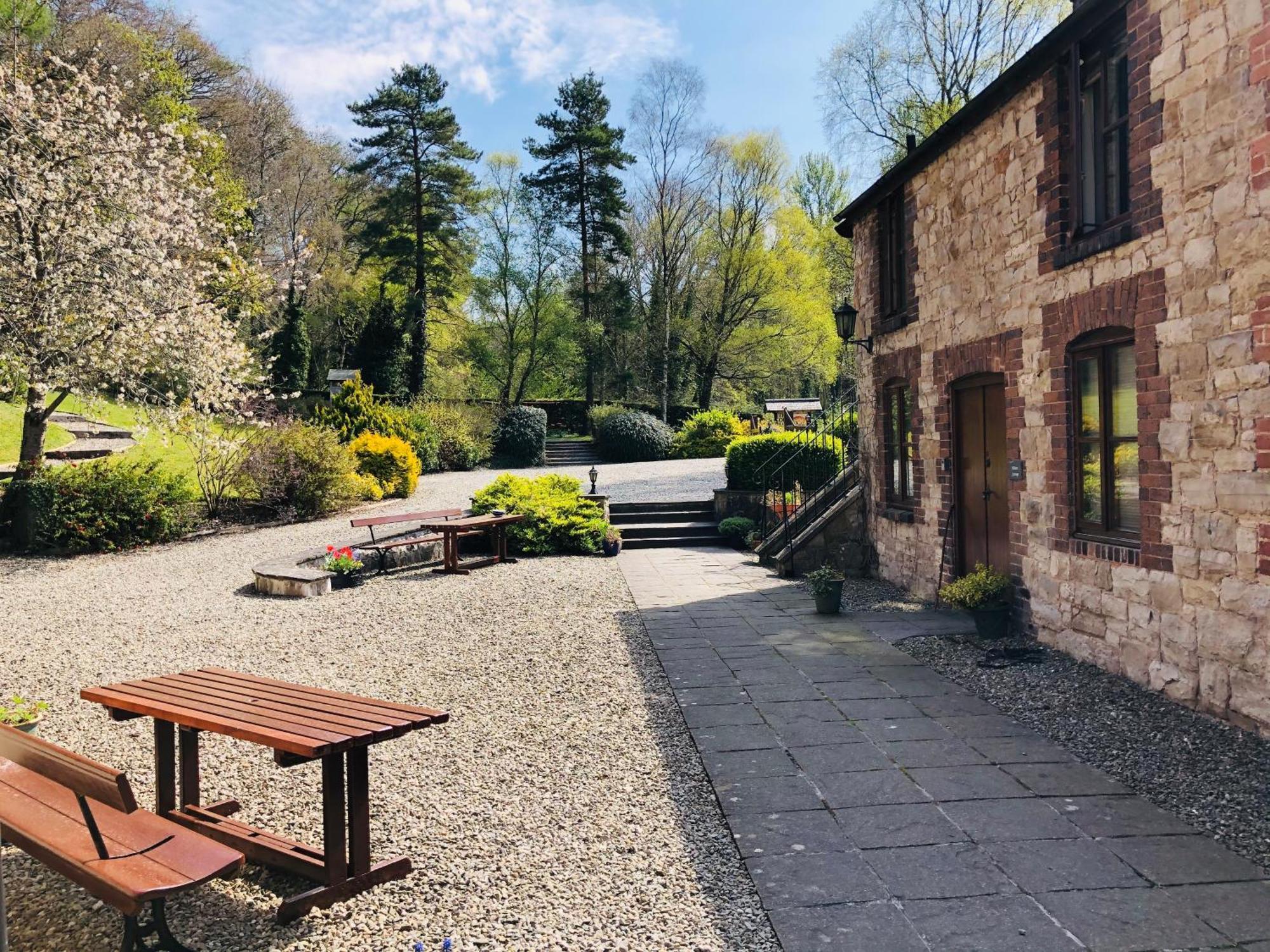 The Old Mill Cottages, Nr Holiday home